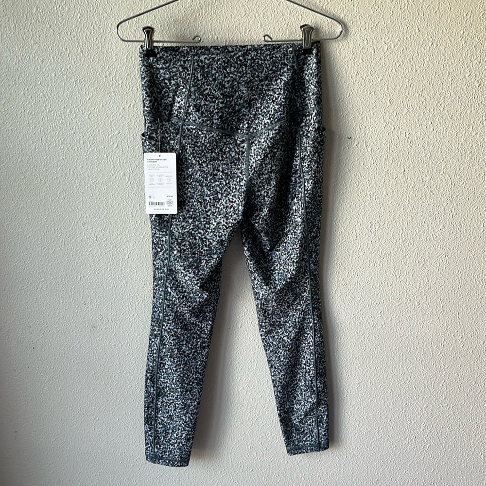 NEW Athleta Ultimate Stash Textured 7/8 Tight in Meadow Snowfall Blue